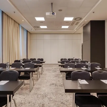 Radisson Hotel Brussels Centre Midi-2